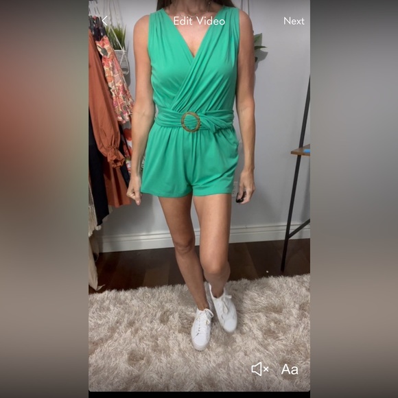 BB Dakota Green Sleeveless Romper - Picture 3 of 9